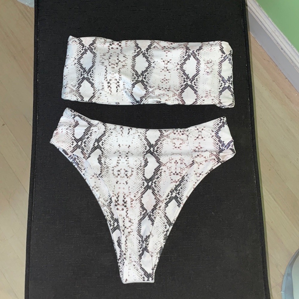 High waisted bandeau bikini set